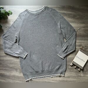 Mark Law 100% Cotton Knit Pullover Crewneck Sweater in Gray w White Trim. Size M